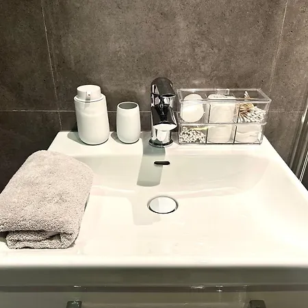 아파트 Nyska - Self Check-in 20h - Parking & Lift