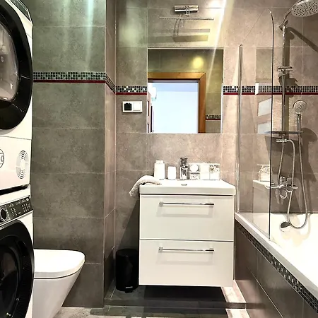 아파트 Nyska - Self Check-in 20h - Parking & Lift *