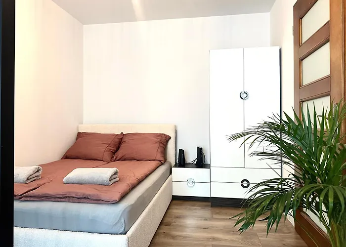 Apartment Nyska - Self Check-in 20h - Parking & Lift Wroclaw